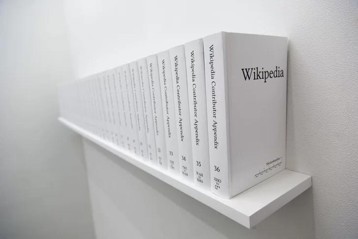 Existe una versión «simple» de la Wikipedia especial para niños o adultos que están aprendiendo inglés