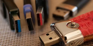 El sustituto del Pendrive USB será almacenado en polvo.