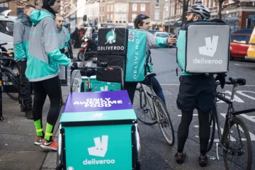Amazon lanzó Deliveroo para competir con Uber Eats