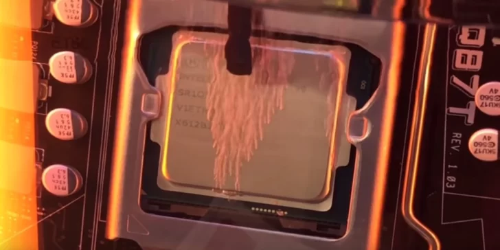 Sumergir el ordenador en líquido no es una locura, este producto permite bajar las temperaturas