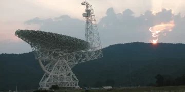 Una Inteligencia Artificial ha descubierto 72 ondas de radio extraterrestres
