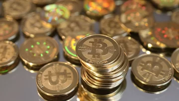 El precio de Bitcoin aumenta 5% a $8,450 dolares