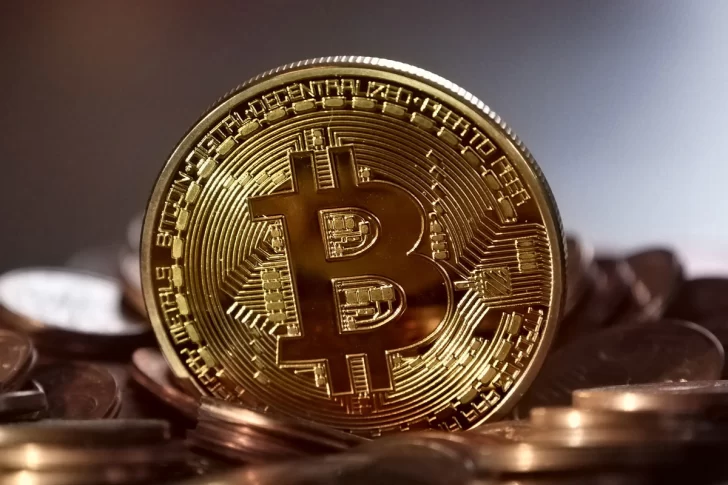 Precio de Bitcoin por encima de $9,300; mercado de cifrado alcanza $420 mil millones
