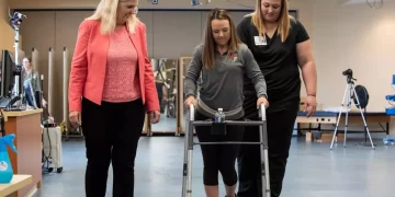 Implantes eléctricos para que paralíticos vuelvan a caminar