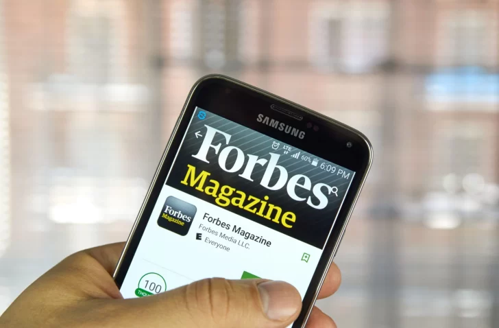 Forbes se asocia con plataforma de periodismo basada en Blockchain para publicar contenido