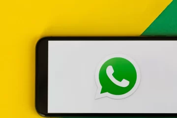 Cómo activar el modo oscuro de WhatsApp en iOS y Android