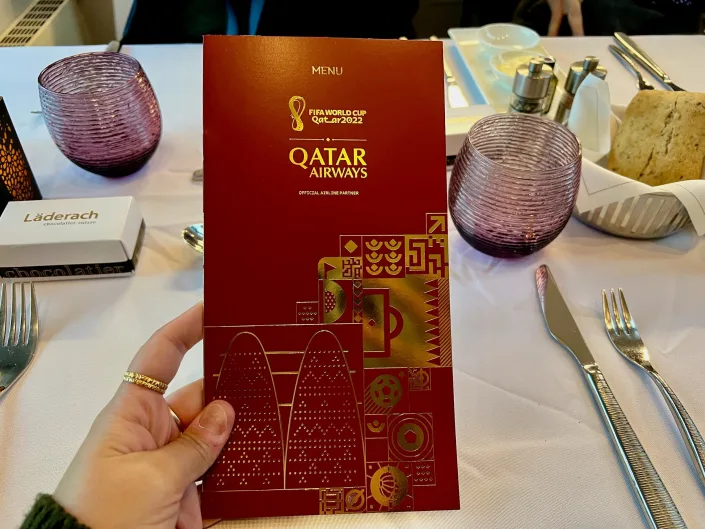 Qatar Airways y su especial menú de comida gourmet a bordo para la Copa Mundial de la FIFA 2022