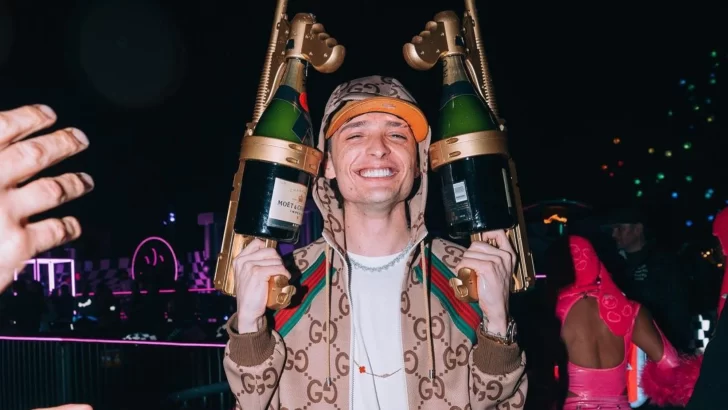 Quién es Peso Pluma, el artista que llegó al podio en Spotify Dominicana y es éxito mundial