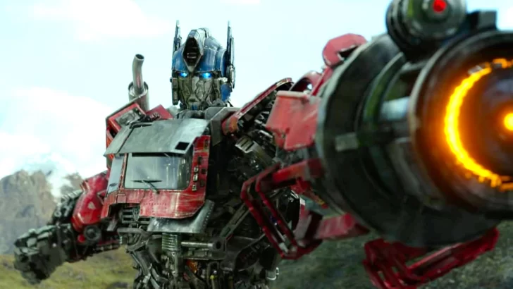 Reseña: Transformers 7 trae ‘el despertar de las bestias’ pero la franquicia se duerme