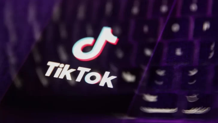  TikTok va por YouTube: el histórico cambio que planea para sus usuarios 