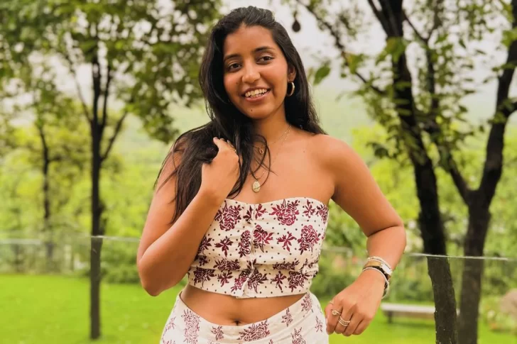 Tragedia en India: Influencer de viajes pierde la vida al caer de un acantilado