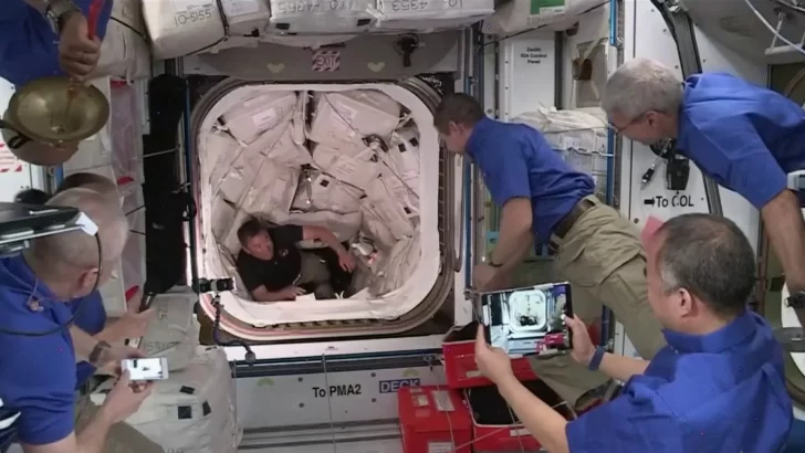 Pañales out: los astronautas beberán su orina gracias a un nuevo sistema