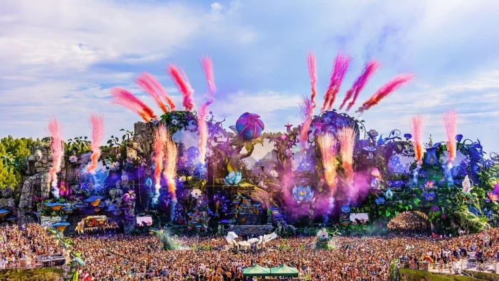 Tomorrowland 2024: ¡No te pierdas la magia del festival desde casa!