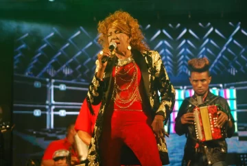 Fefita La Grande sufre mareo en España