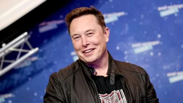 Preparan película biográfica de Elon Musk en A24 con Darren Aronofsky como director