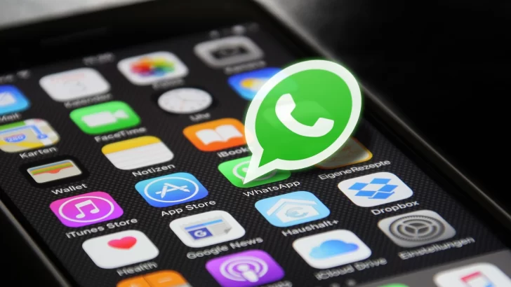 WhatsApp incluye passkeys en iPhone: qué es y para qué sirve