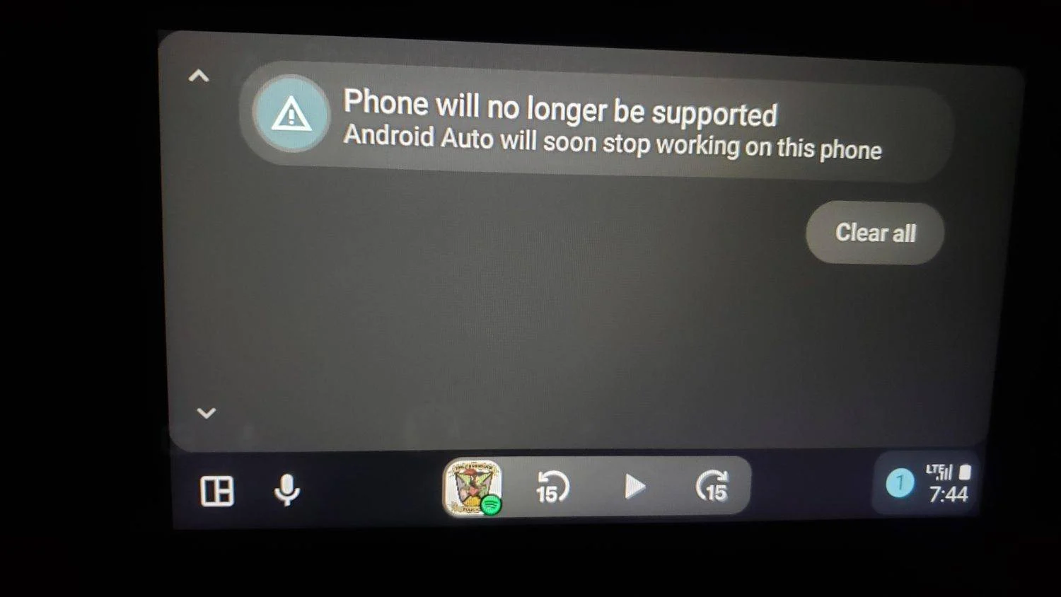 Android auto advierte: fin de soporte para versiones antiguas